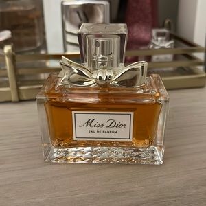 Miss Dior Eau de Parfum 1oz
